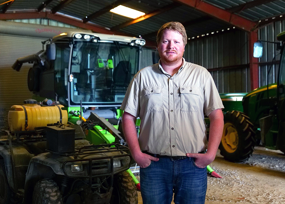 Weed scientist studies new herbicide for potential use